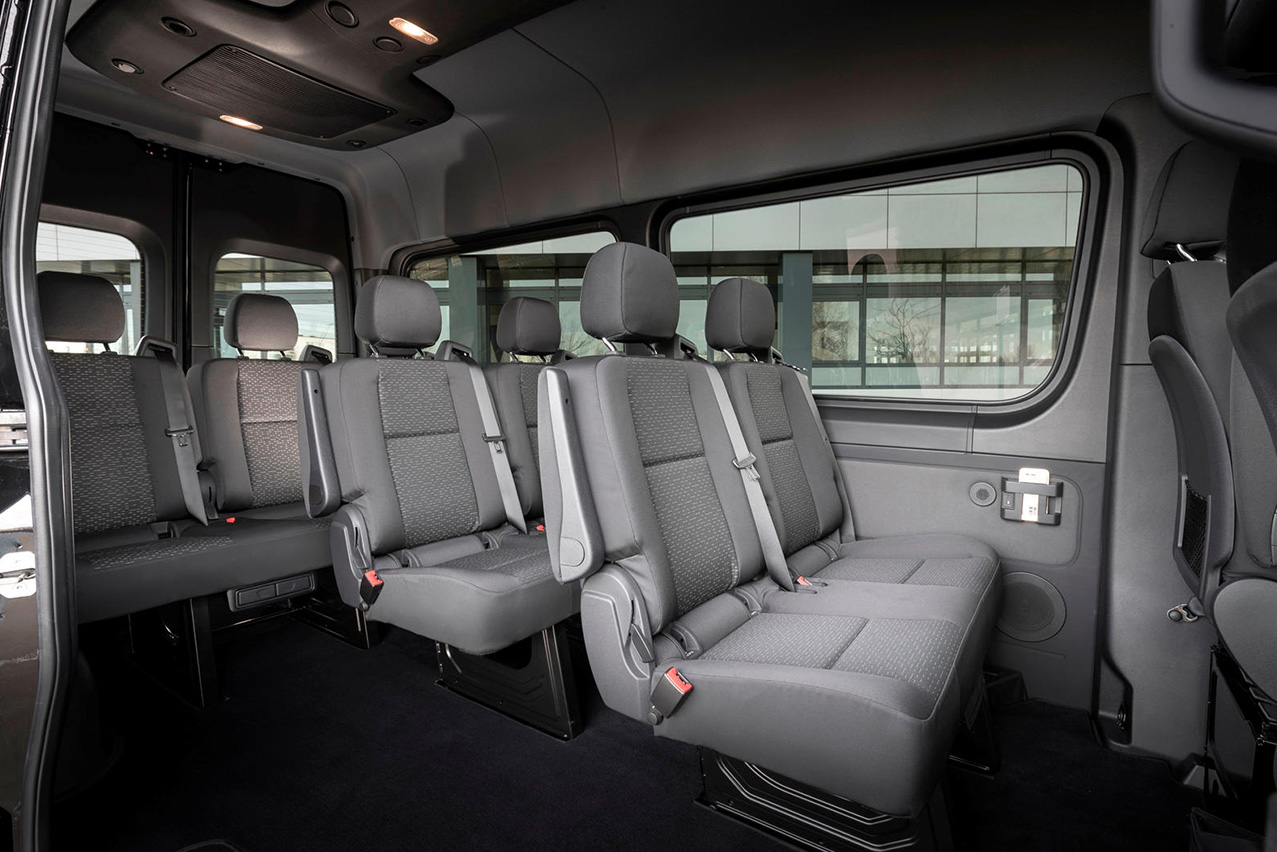 2023-mercedes-benz-sprinter-passenger-van-interior-overview-carbuzz-591669-1600.jpg